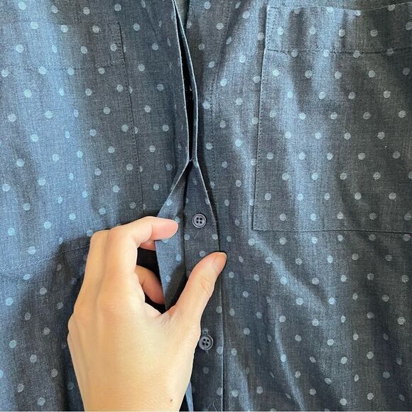 ✨ Lafayette 148 Women’s Blue Polka Dot Button Down Shirt Top Small - Picture 4 of 10